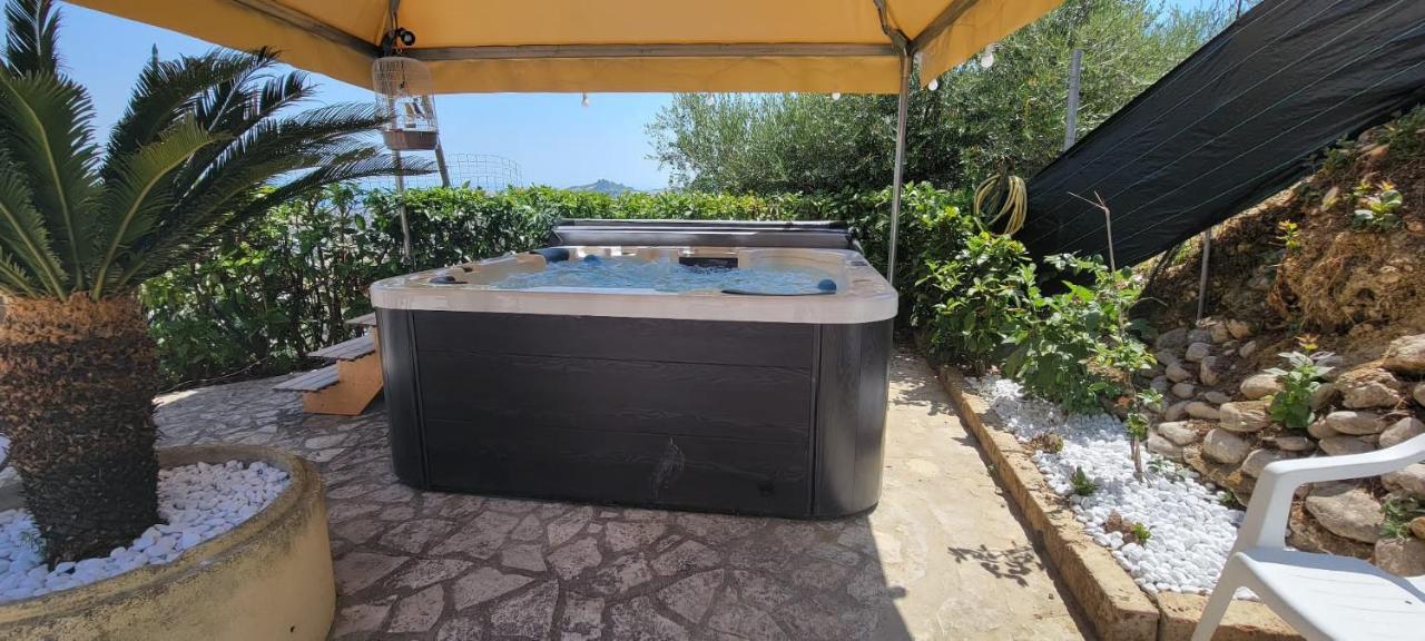 Bed and Breakfast La Terrazza Motta Атри Экстерьер фото