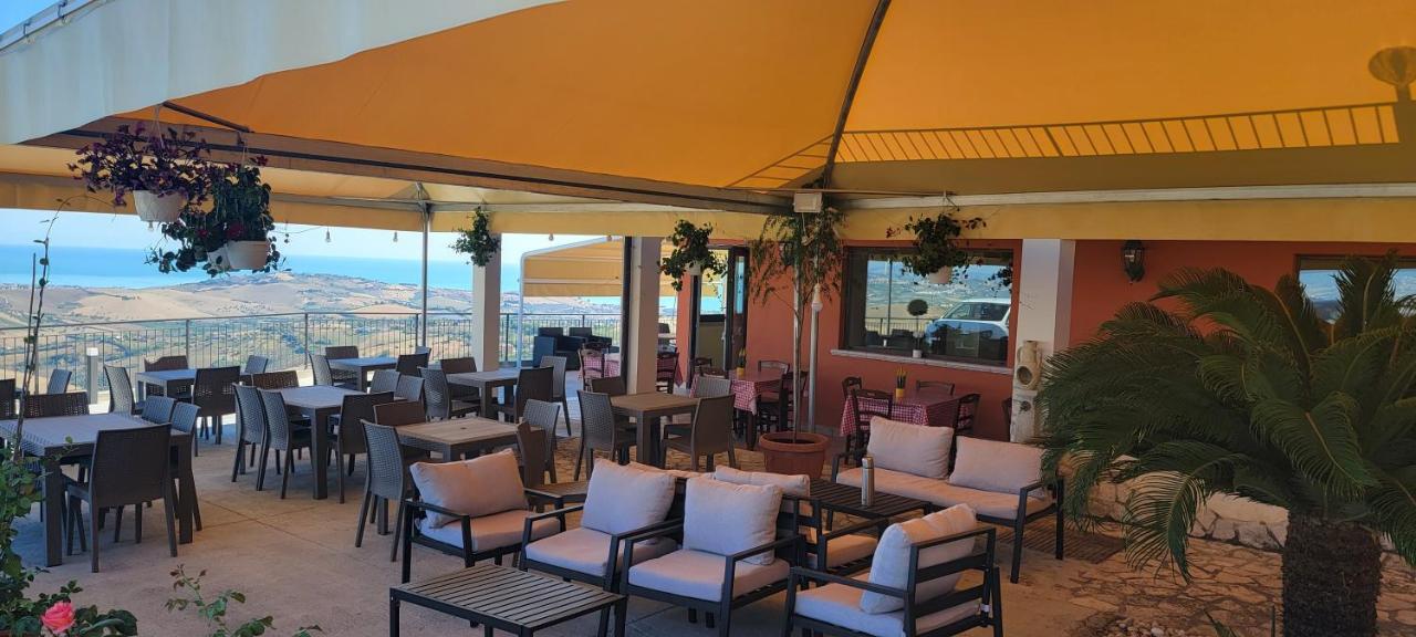 Bed and Breakfast La Terrazza Motta Атри Экстерьер фото
