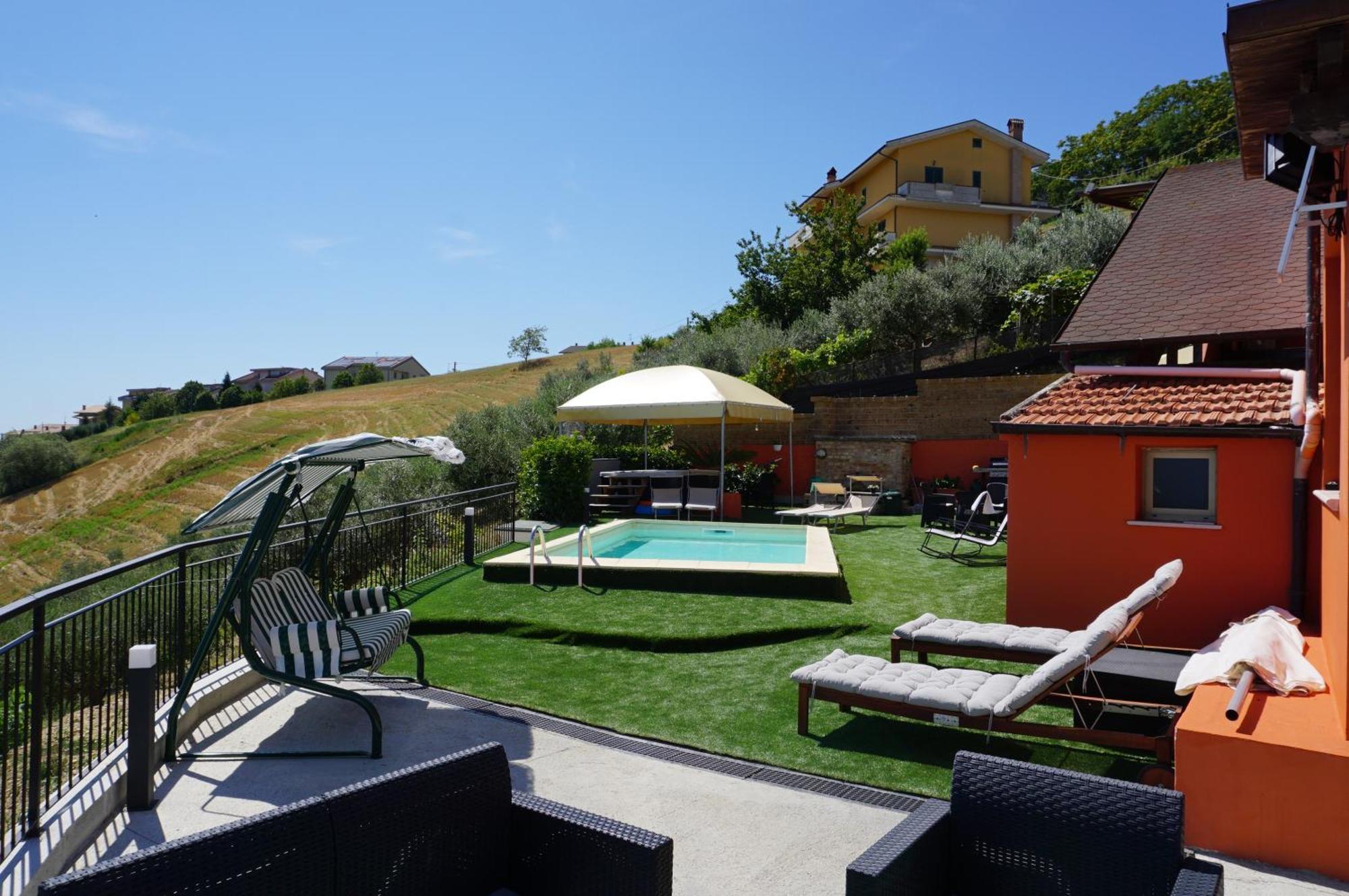 Bed and Breakfast La Terrazza Motta Атри Экстерьер фото