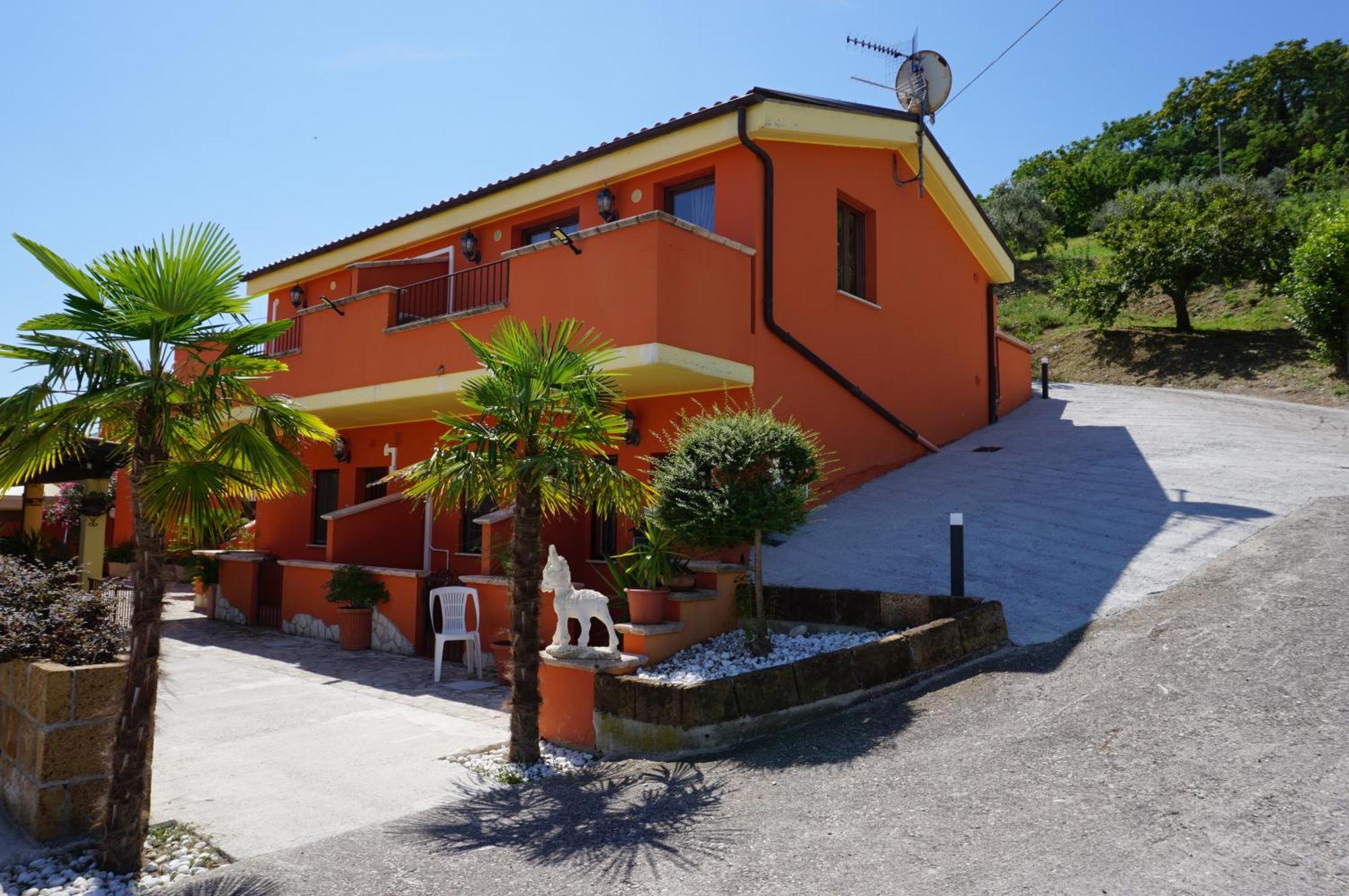Bed and Breakfast La Terrazza Motta Атри Экстерьер фото