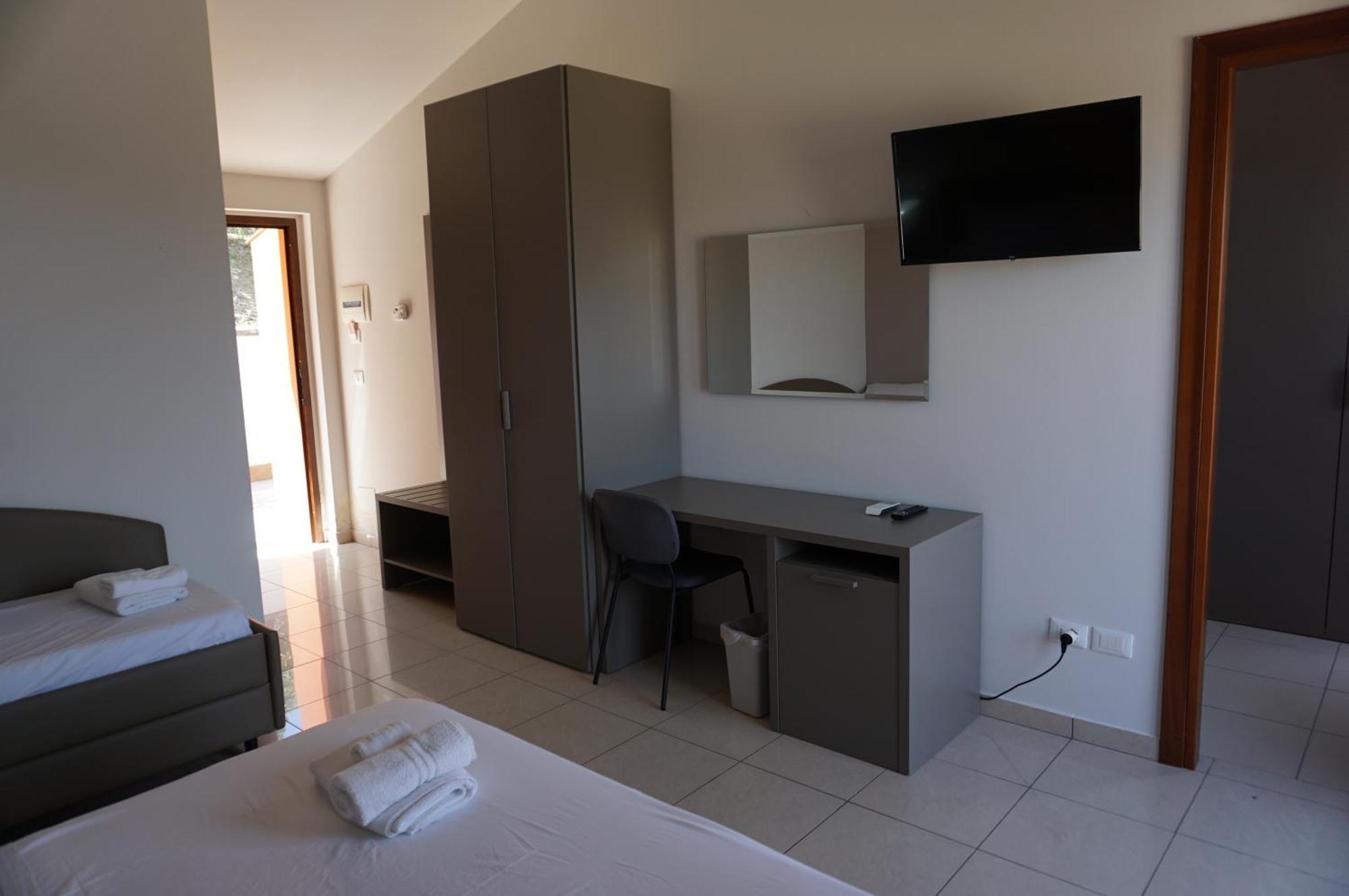 Bed and Breakfast La Terrazza Motta Атри Экстерьер фото